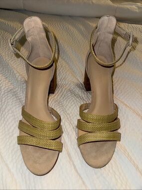 Ankle‑Strap Heeled Sandals in Olive Green with Woven Straps